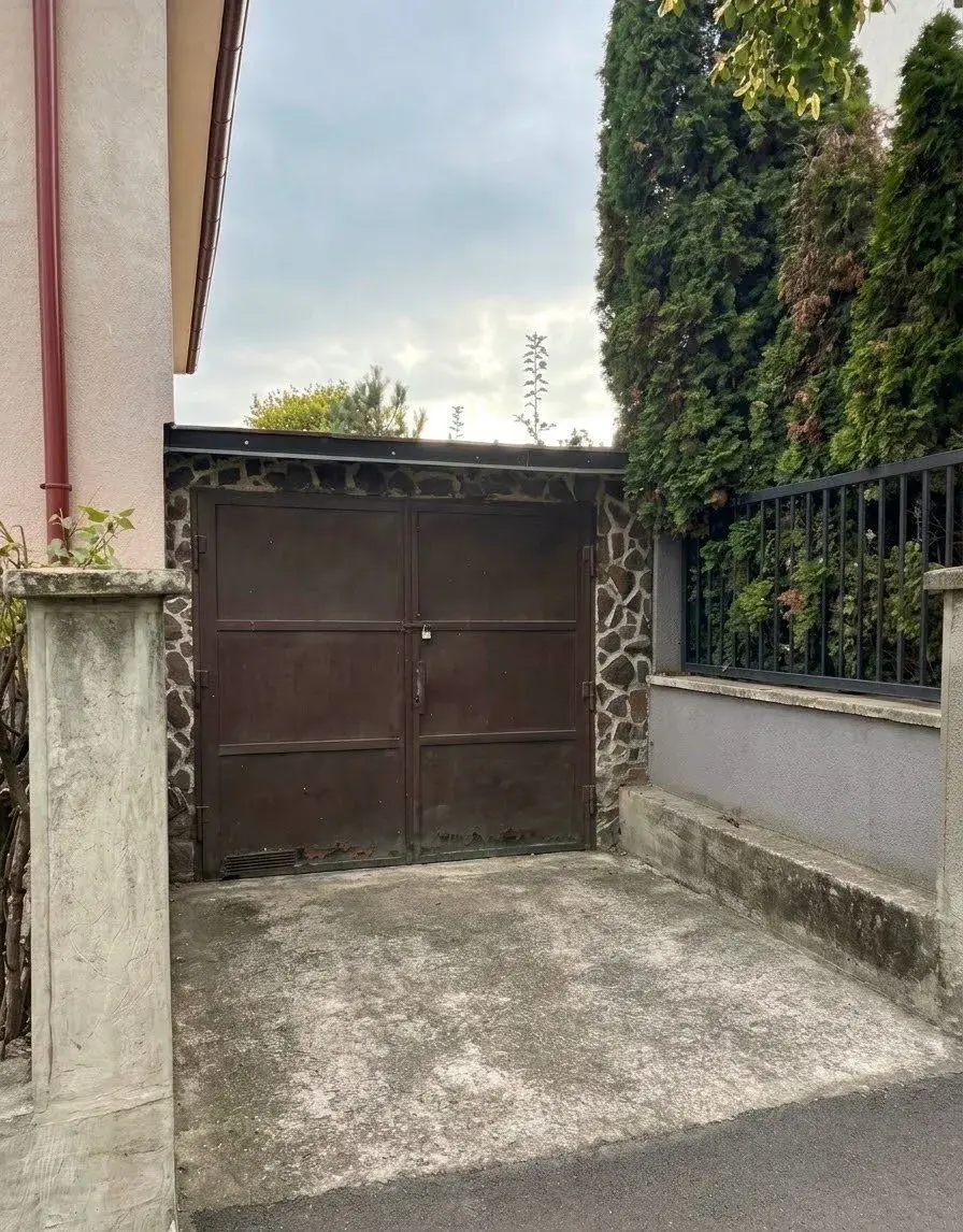 Samostatná garáž/sklad v Rači
