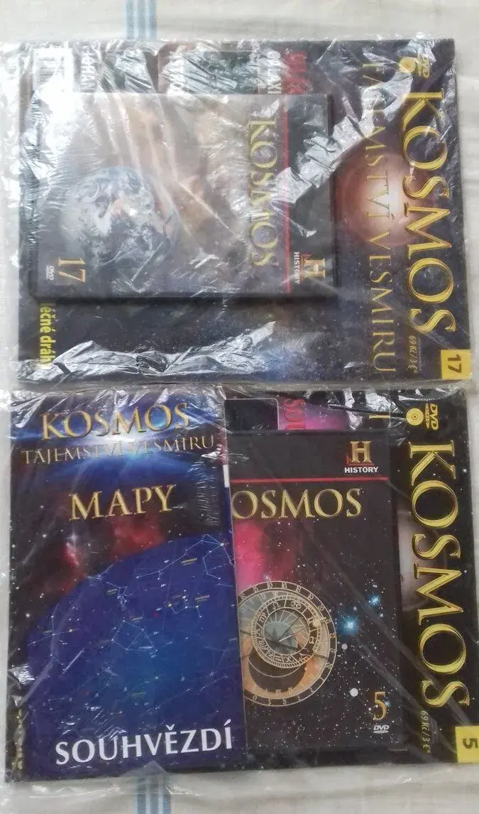 Časopisy,DVD,mapy vesmíru.