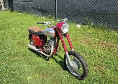Jawa 250.