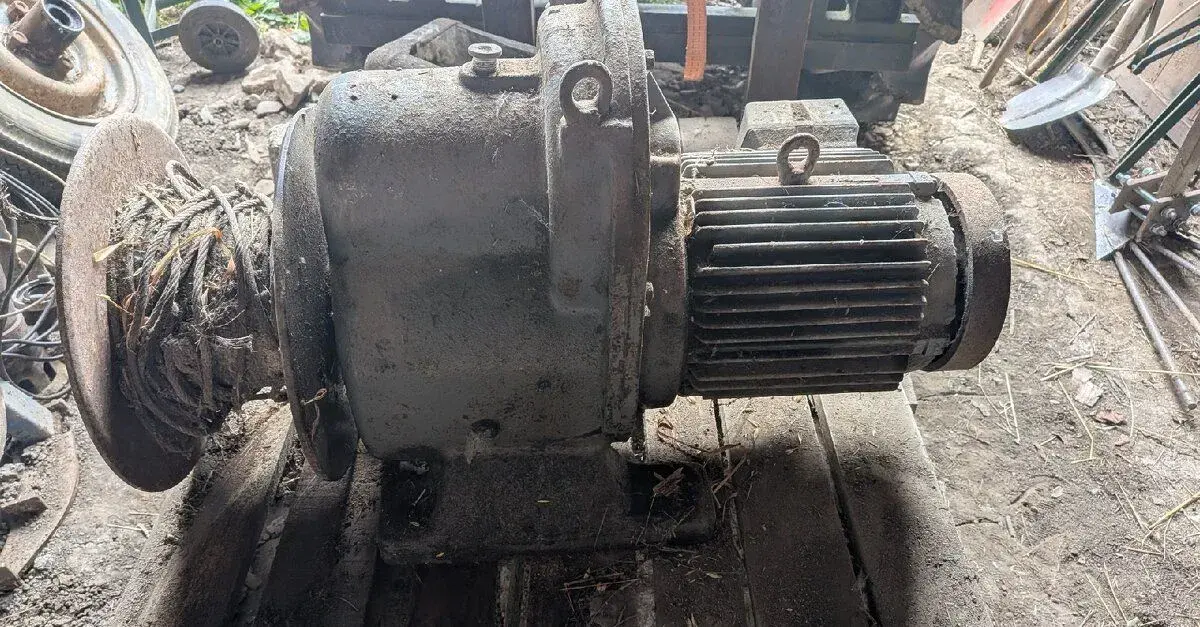 El. Motor s navijakom
