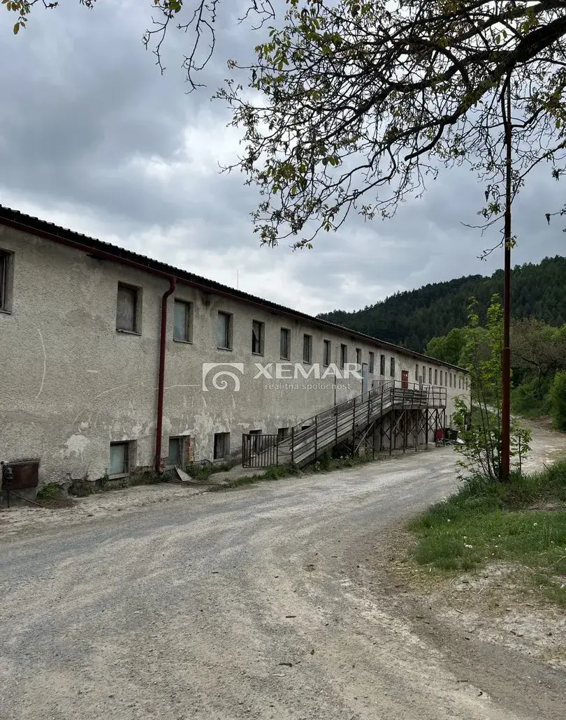 PREDAJ | Družstevná Hala | Banská Bystrica