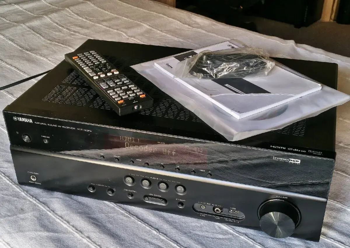 Reciever Yamaha HTR-3065