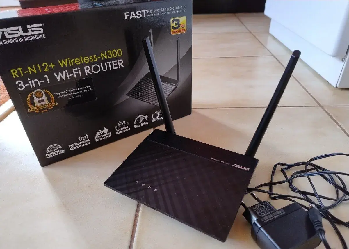 Asus wifi router RT-N12+ ver. B1
