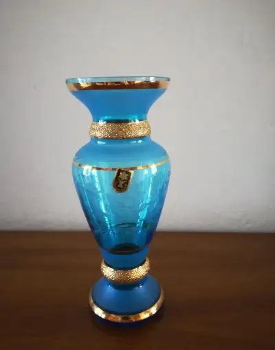 modrá vaza