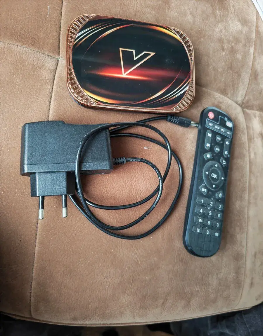 Android TV box Vontar X4