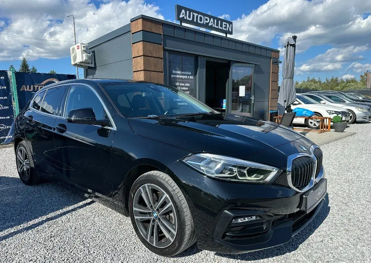 BMW 118i--rv:2021--160tis – 2021, 160 000 km