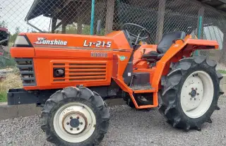 Kubota L1-215