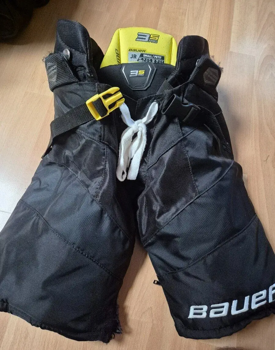 Hokejová výstroj BAUER JR S + korčule BAUER L30