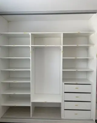 Vstávanu skriňu