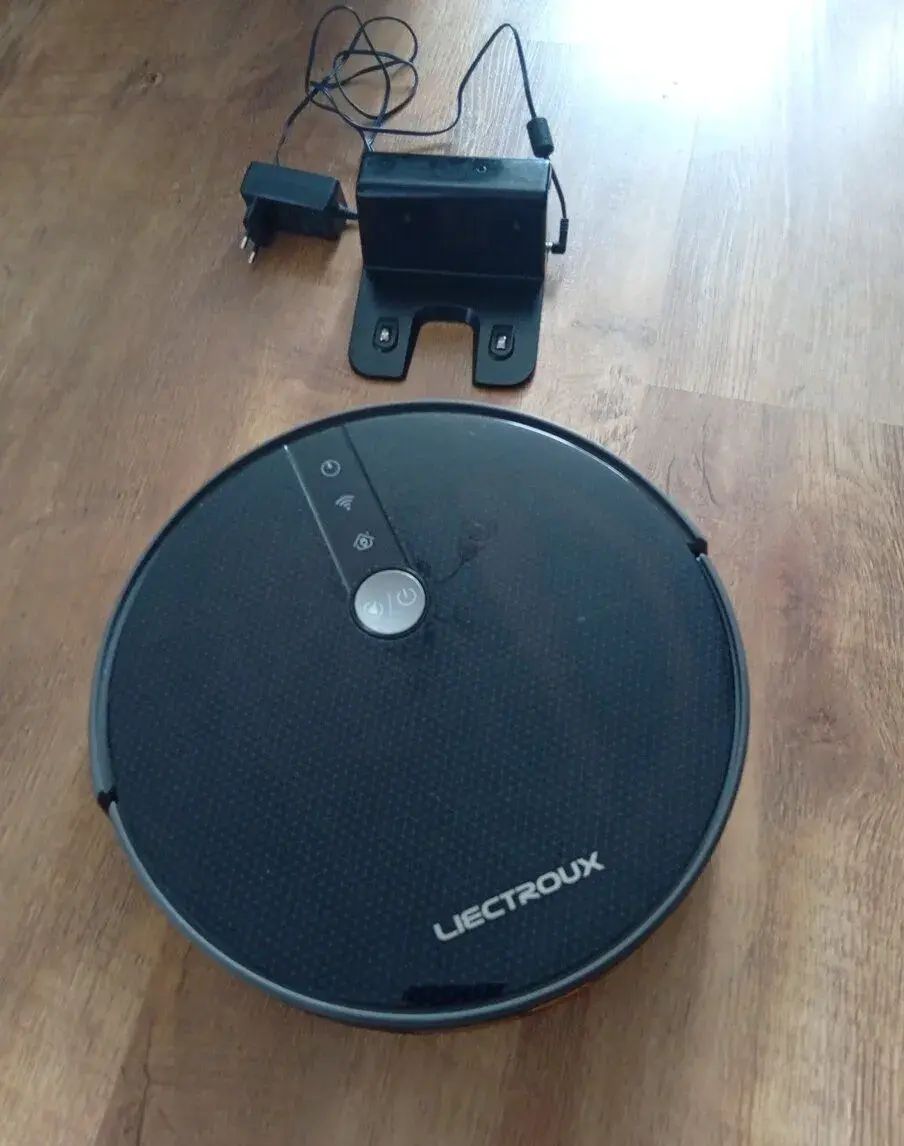 Robotický vysávač