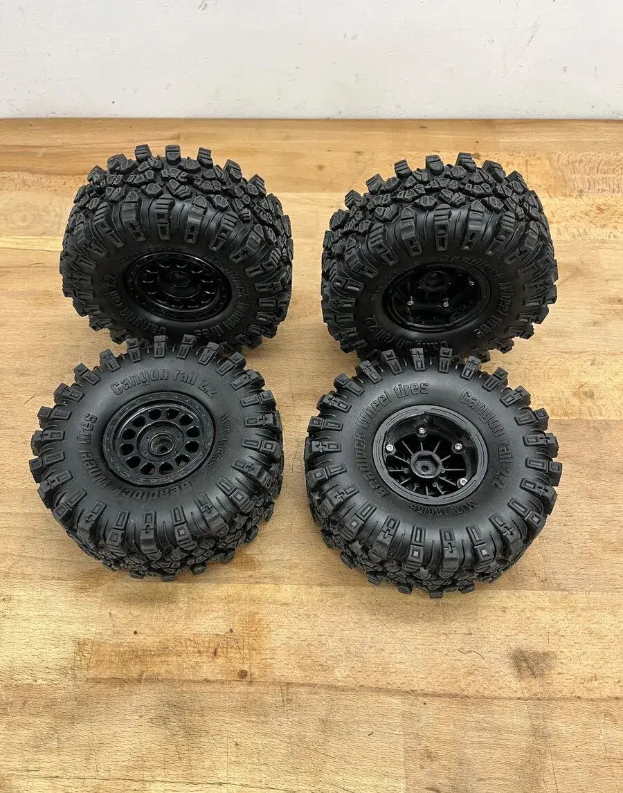 2.2 Beadlock s pneu pre crawler