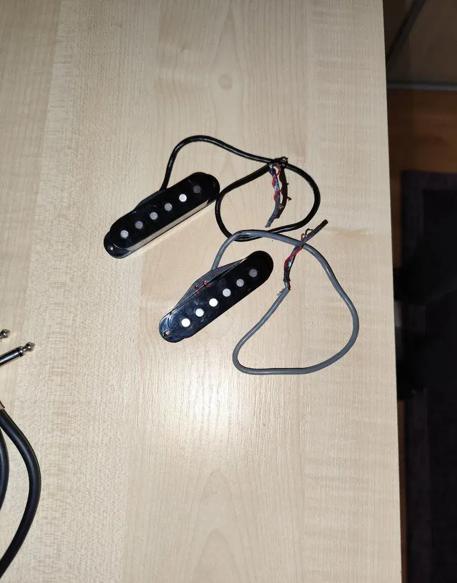 Snímače na elektrickú gitaru