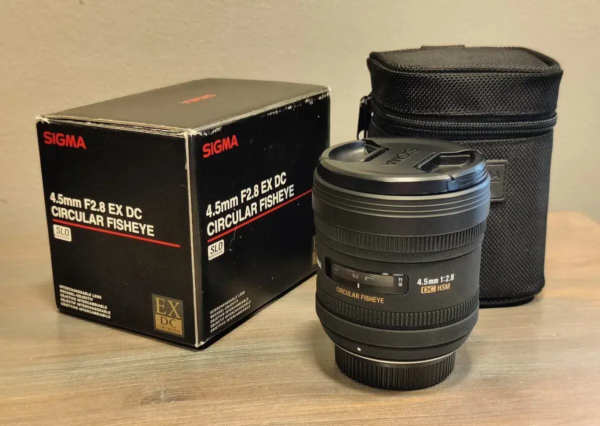 Sigma 4,5mm f2.8 Ex DC HSM circular fisheye pre Nikon