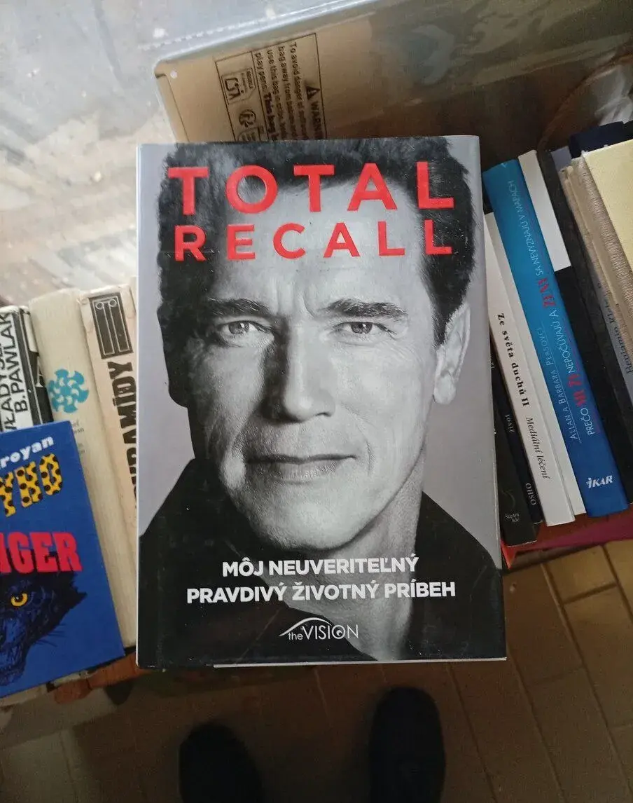 Arnold Schwarzenegger Total Recall