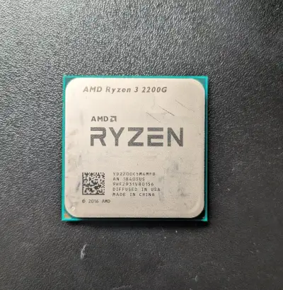 AMD Ryzen 3 2200G