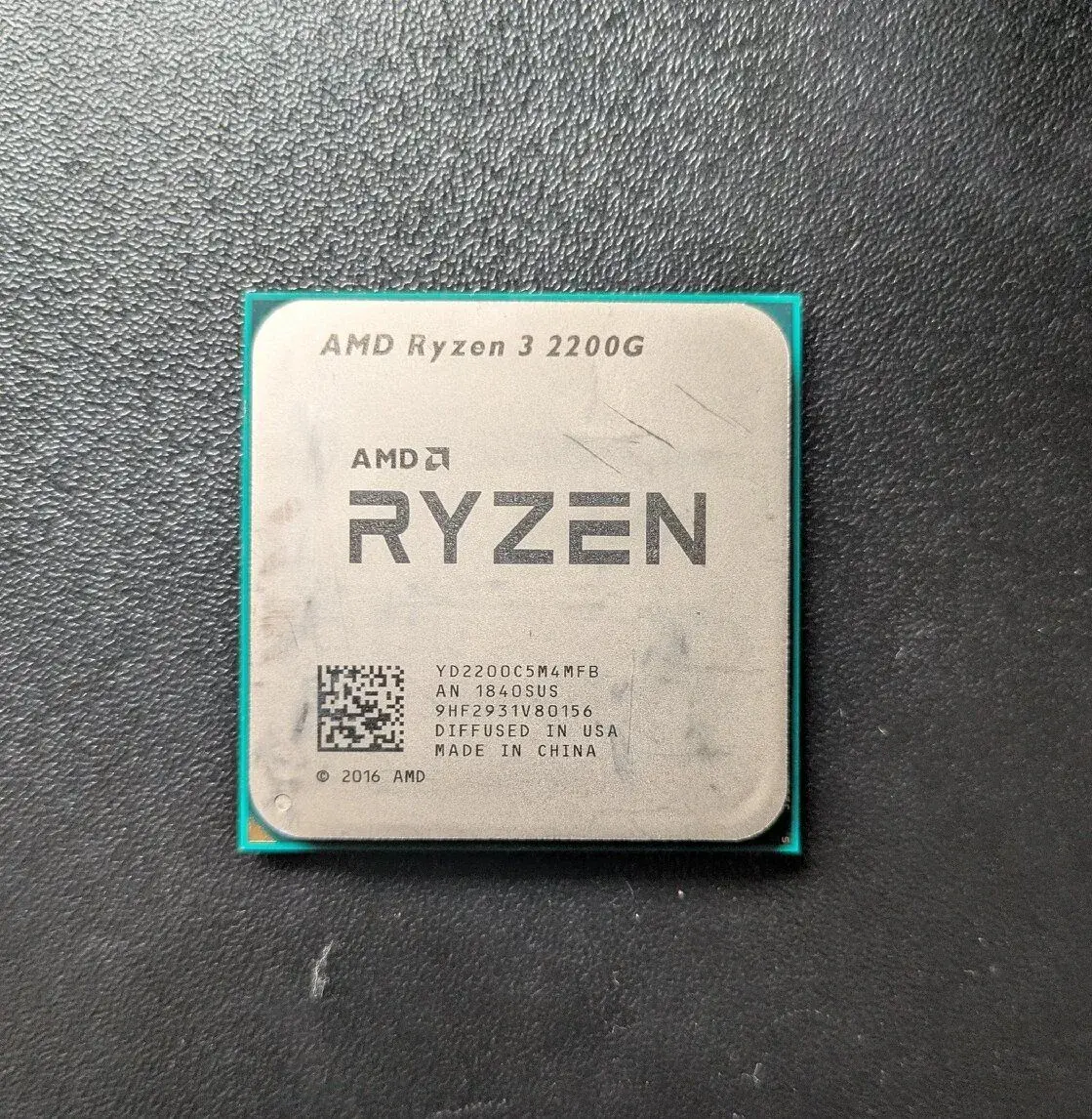 AMD Ryzen 3 2200G
