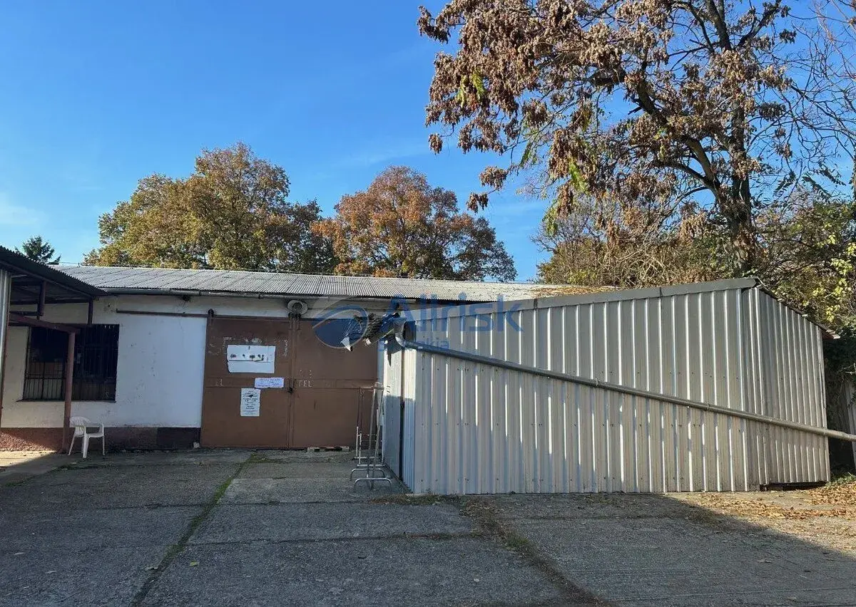Obchodný alebo skladový priestor 171m2 do prenájmu