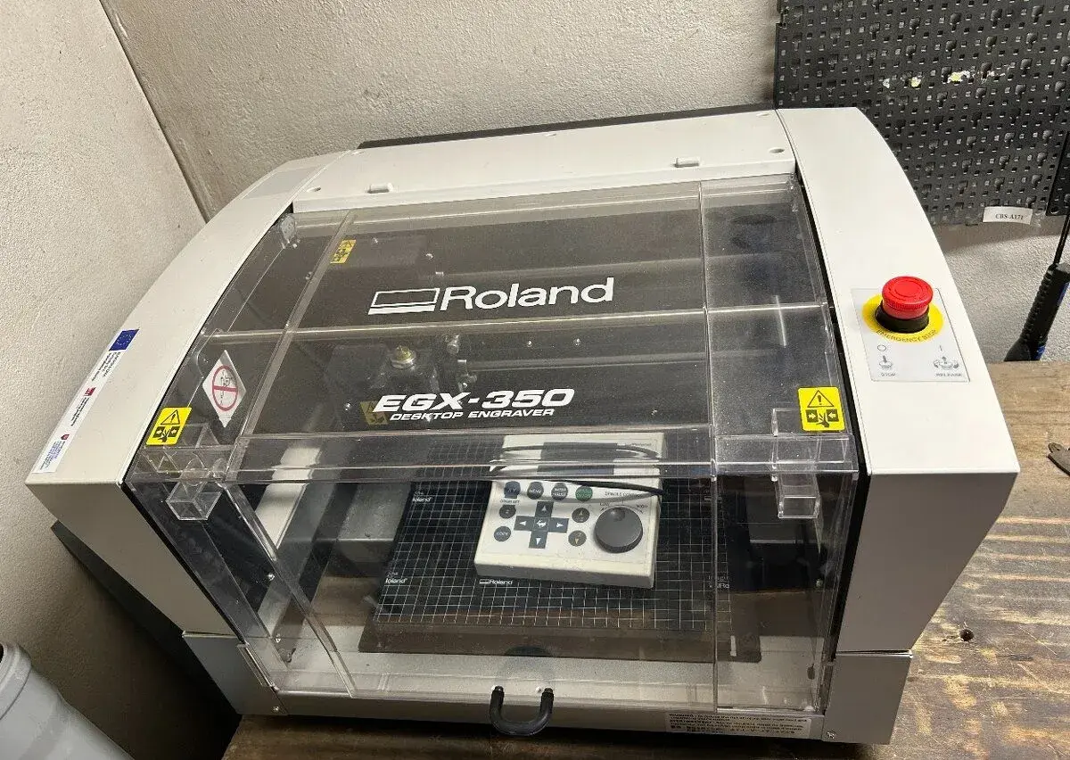 Roland EGX-350 stolová gravírka