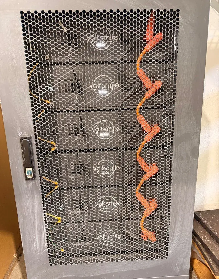 Deye 12kW, 40kW + Voltsmile 30,72kWh – aj zvlášť
