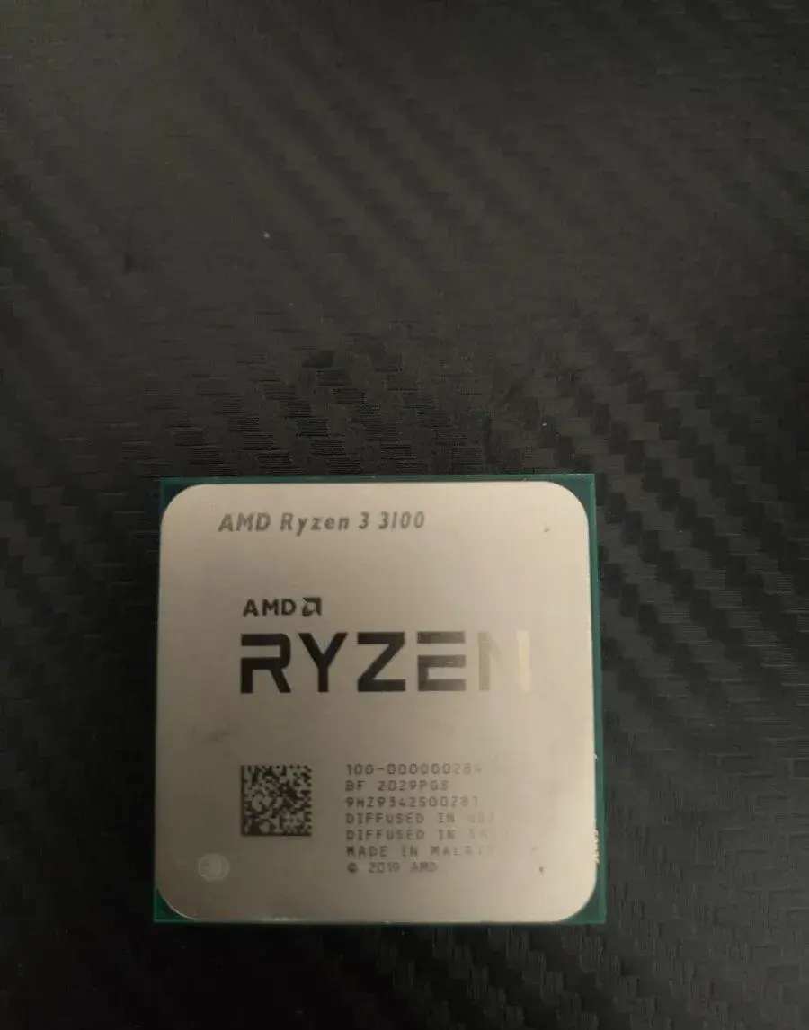 Ryzen 3 3100 + original Chladič
