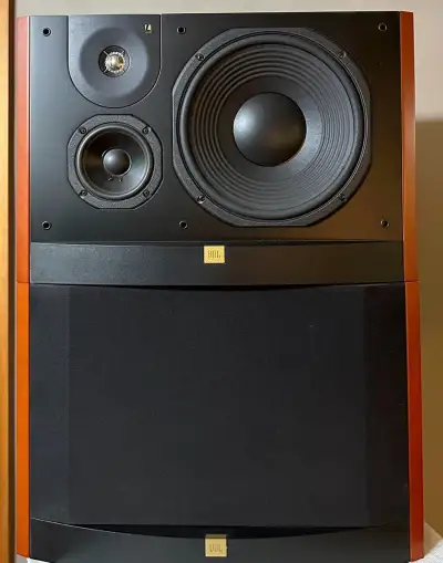 JBL L90