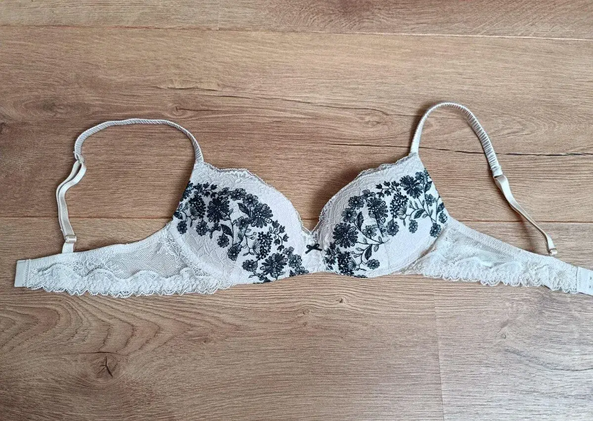 Biela podprsenka Intimissimi 75B