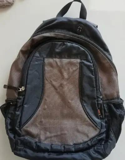 Ruksaky / batohy / plecniaky / cestovná taška