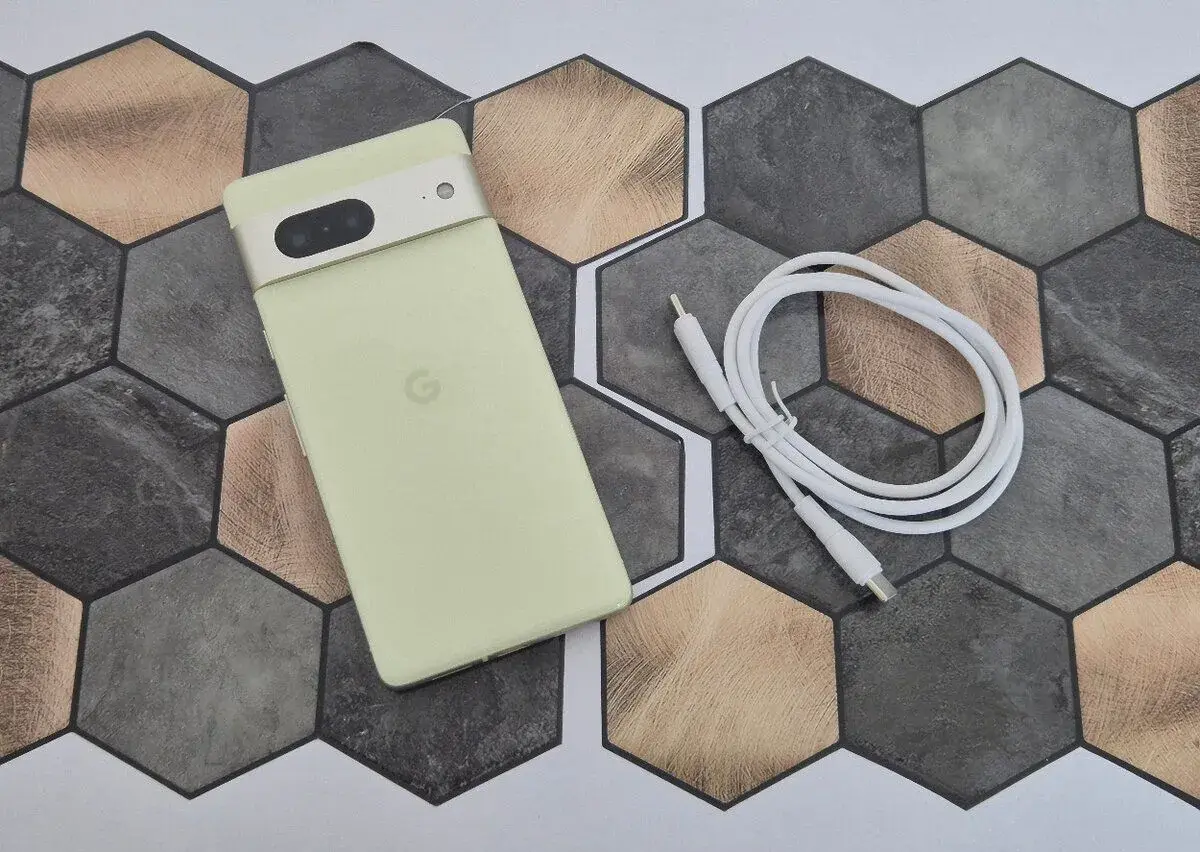 Google Pixel 7 128GB Lemongrass – záruka 1 rok