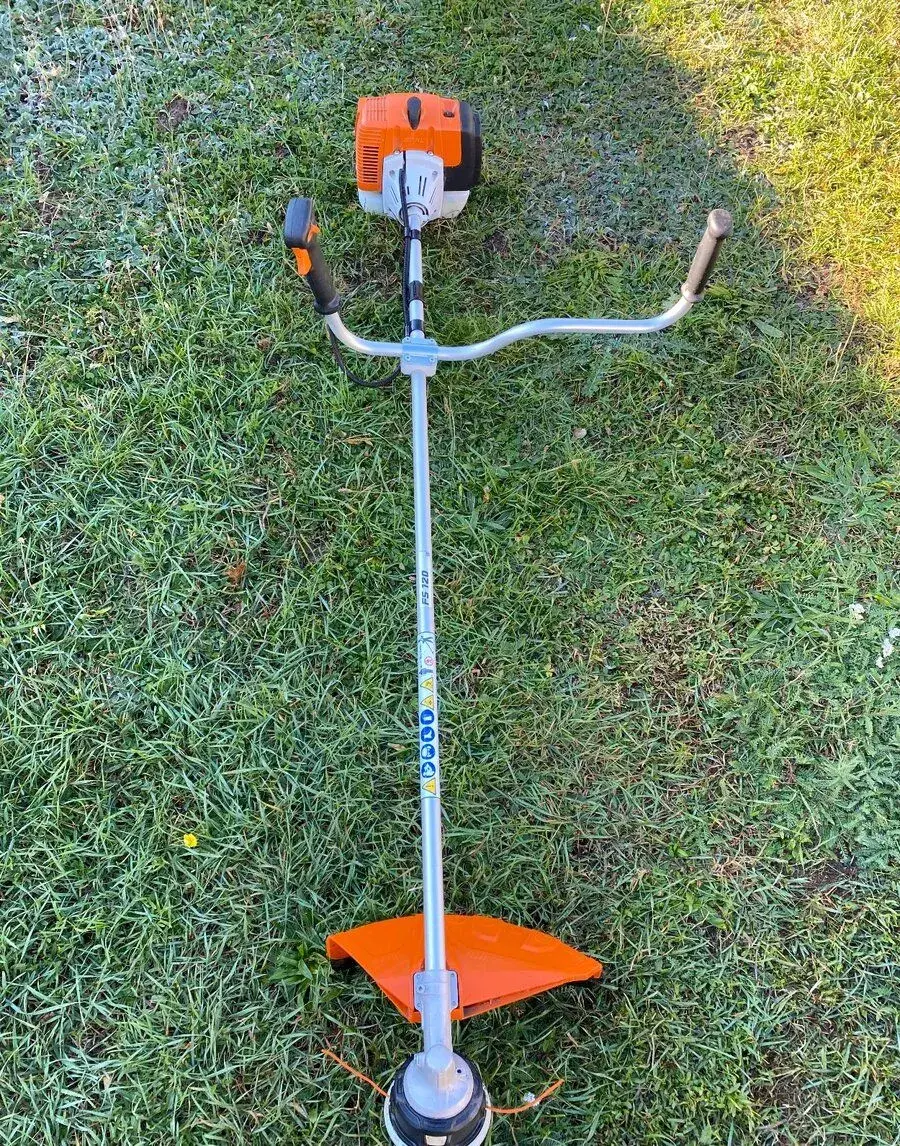 Motorový krovinorez STIHL FS 120 – Ako nový / Použitý len 2x