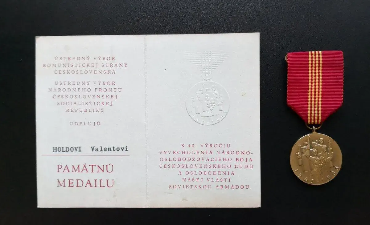 Pamätná medaila 40 výročie oslobodenia Československa soviet