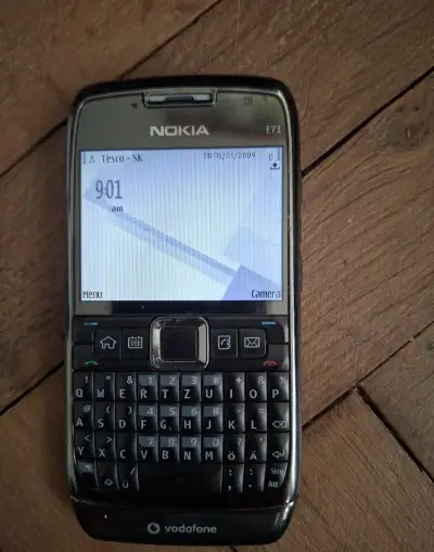 NOKIA E71
