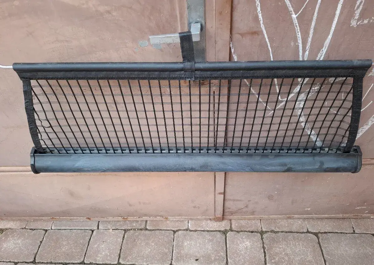 sieťová deliaca priečka do batožinového priestoru