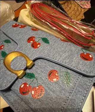 Coach cherry bag kabelka