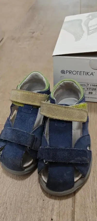 Protetika sandále 25