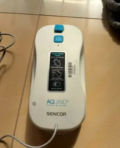 Robotický čistič okien