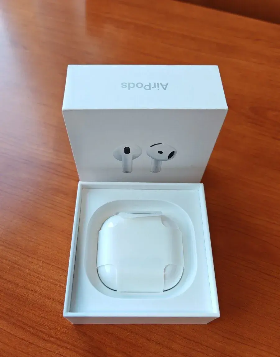 Apple AirPods 4 - nové,iba vyskúšané