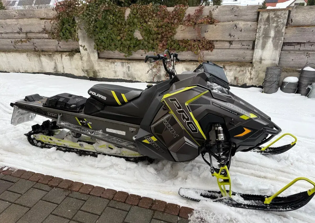 Snežný Skuter Polaris 800 RMK, 2018