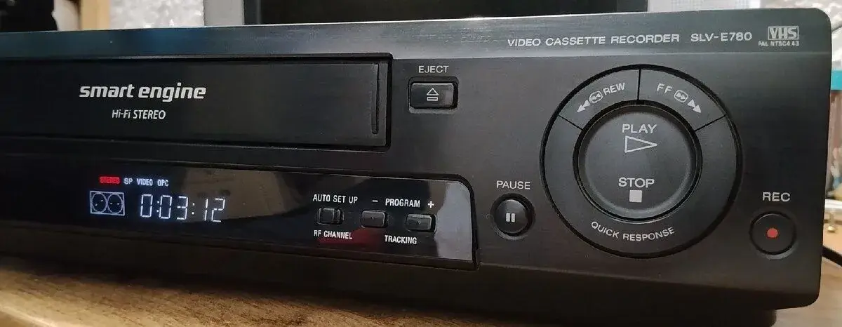 SONY SLV-SE70 . HIFI STEREO videorekordér.