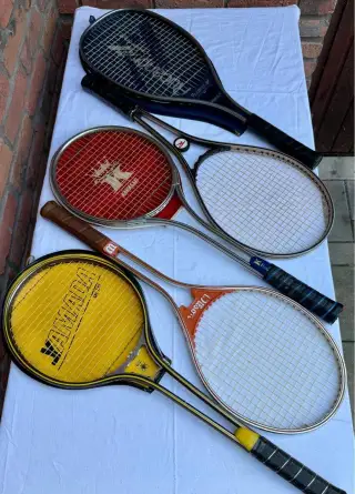 Staré starožitné vintage tenisové rakety 25 ks