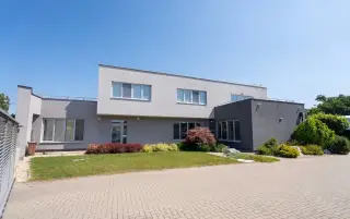 POLYFUNKČNÝ AREÁL S ADMINISTRATÍVOU, OBYTNOU ČASŤOU,SKLADOM