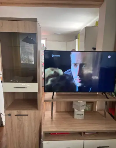 Obývaciu stenu plus TV