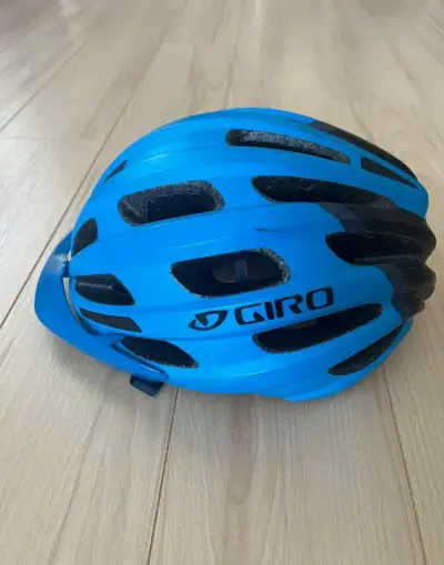Detská a juniorská cyklistická prilba GIRO