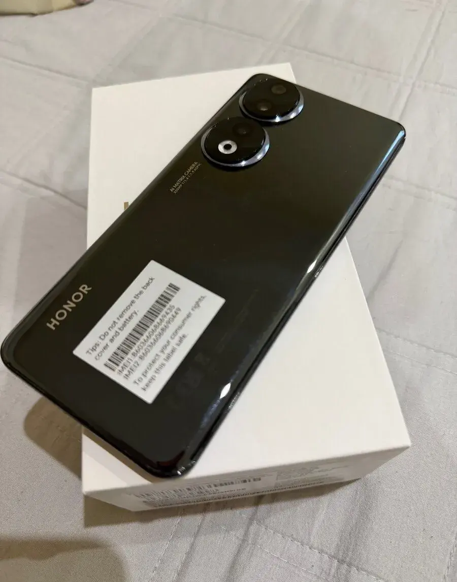 Honor 90