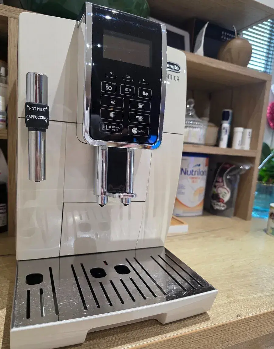 automatický kávovar De'Longhi ECAM 350.