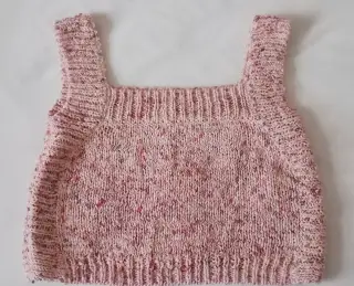 Vestičkový crop top