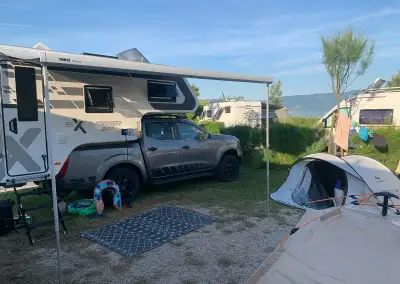 Obytná nadstavba na pic up