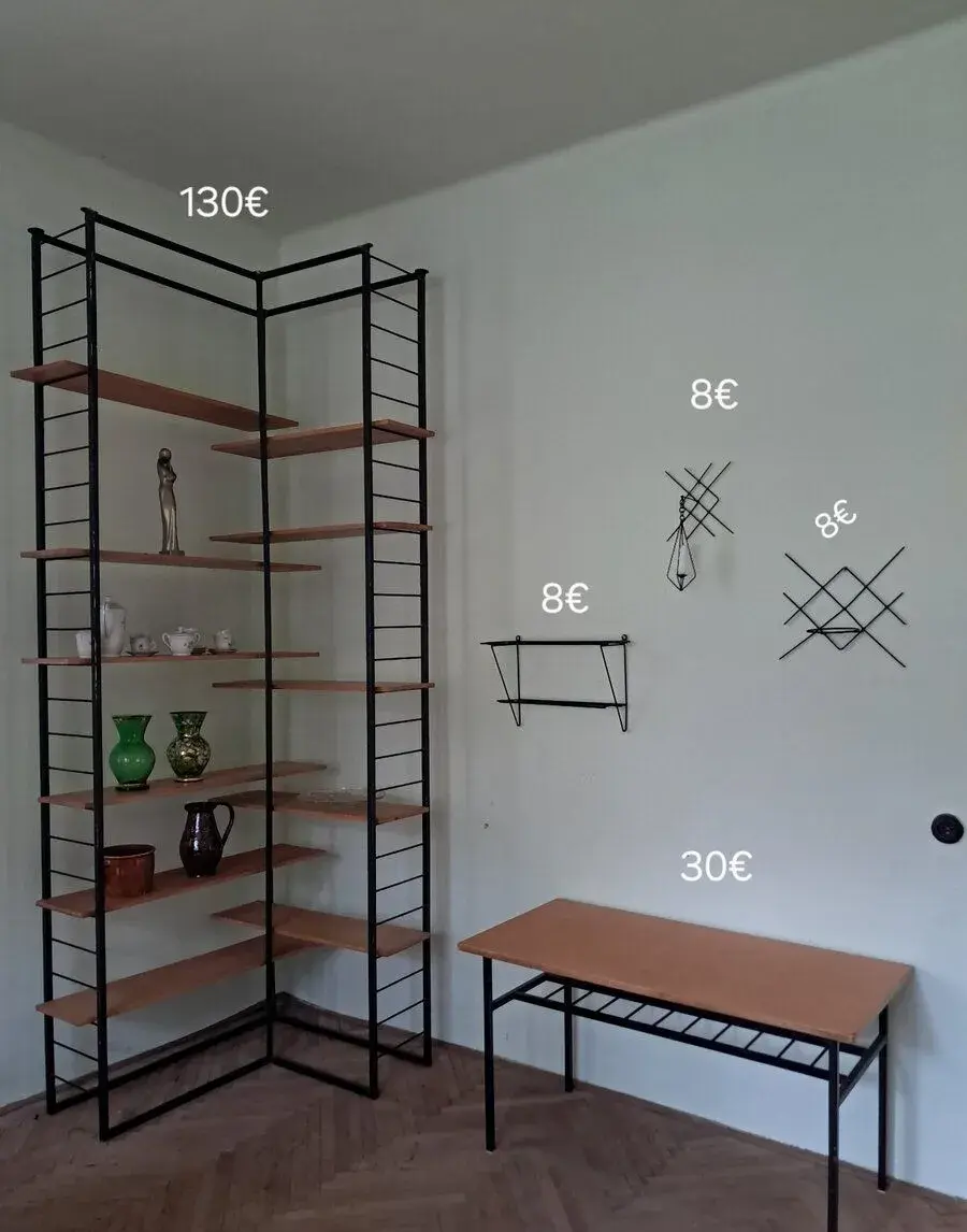 Regál, konferenčný stolík, polica, svietník