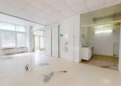 Priestranný obchodný priestor na úžasnom mieste