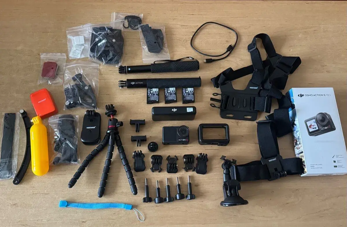 DJI Osmo Action 5 Pro Adventure Combo + bohaté príslušenstvo