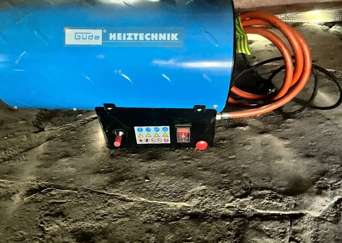 Plynový teplovzdušný ohrievač+flaša na Plyn